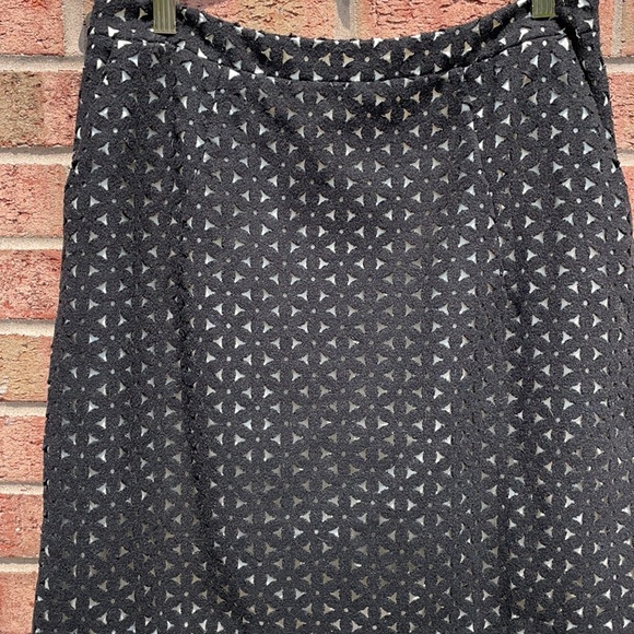 Milly Black Laser Cut Floral Skirt Size 10 Vintage Preppy Old Money - Picture 2 of 10